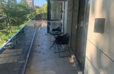 Аренда комфортных 3-комнатных апартаментов с видом на море, 75 м², Мамаия, Констанца, Румыния